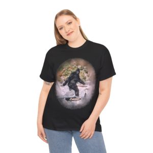 Bigfoot Closeup - from Patterson Gimlin Film Frame 352 - Unisex Heavy Cotton Tee